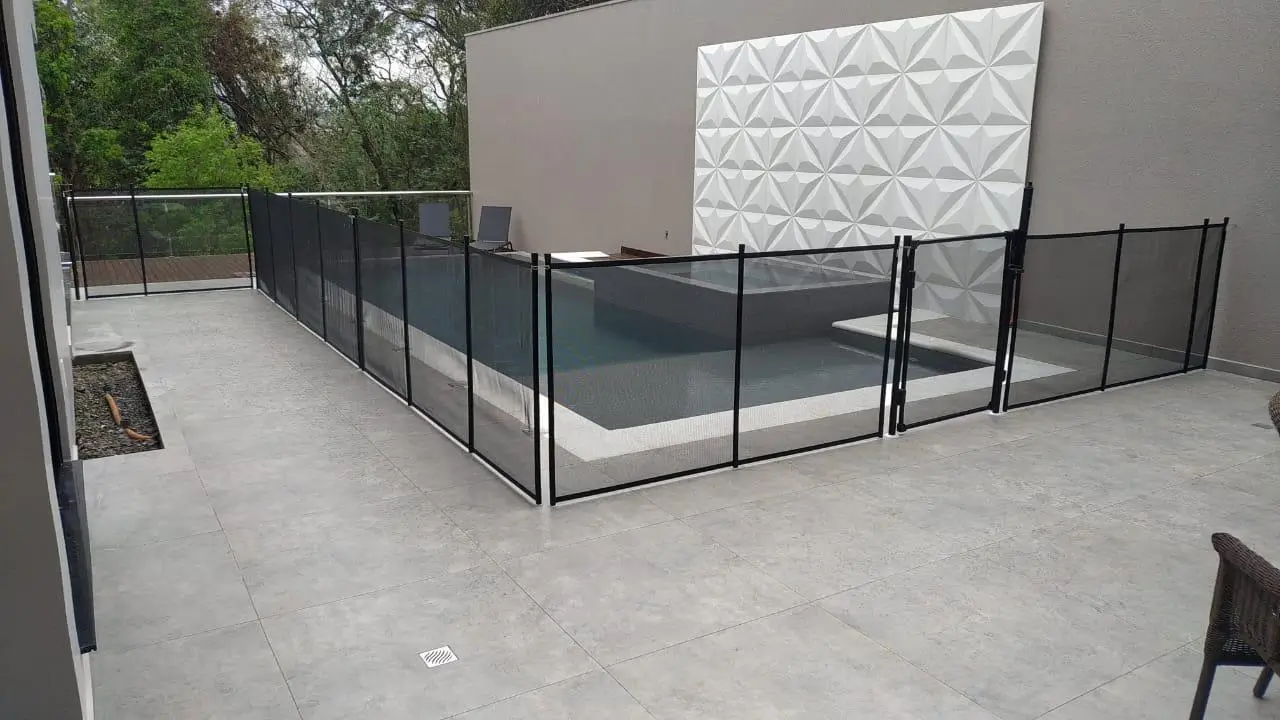 Cerca de proteção removível para piscina Preta